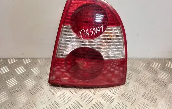 Volkswagen PASSAT B5.5 Rear/tail lights 3B5945096AE