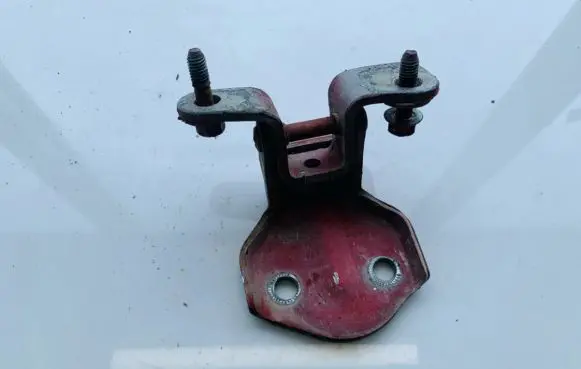 Hyundai Lantra I Front door upper hinge