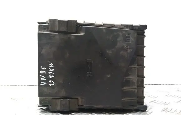 Volkswagen PASSAT B6 Fuse module 3C0937125 1K0937132F