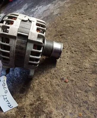 Volkswagen Polo V 6R Generator/alternator 04C903023L F000BL08F2