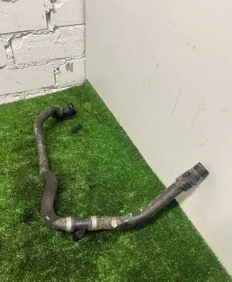 BMW X5 G05 Engine coolant pipe/hose 8743673