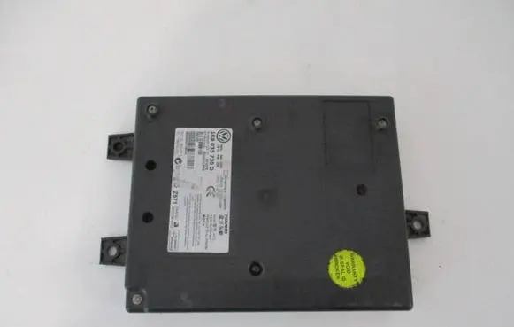 Volkswagen Tiguan Bluetooth control unit module 1K8035730D B012315 00233D1C9FF0