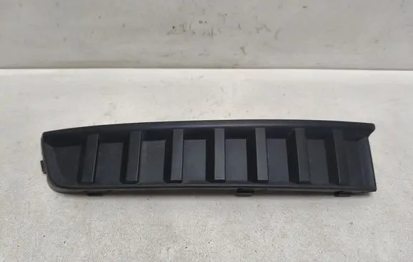 Skoda Yeti (5L) Front bumper lower grill 5L0807681