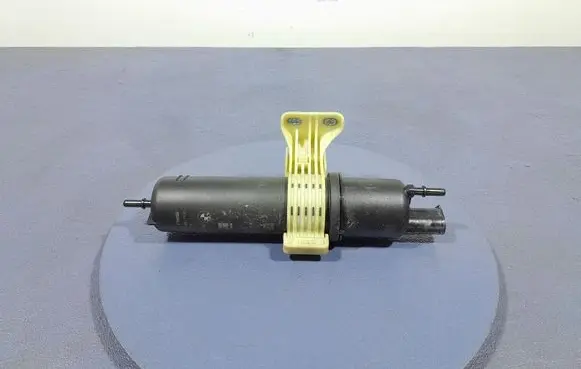 BMW X6 M Fuel filter housing 9886040