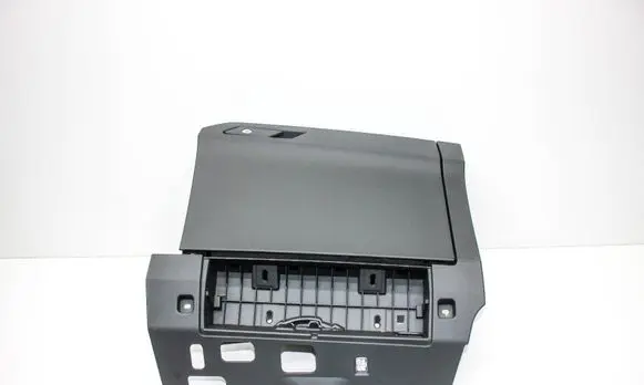 Glove box