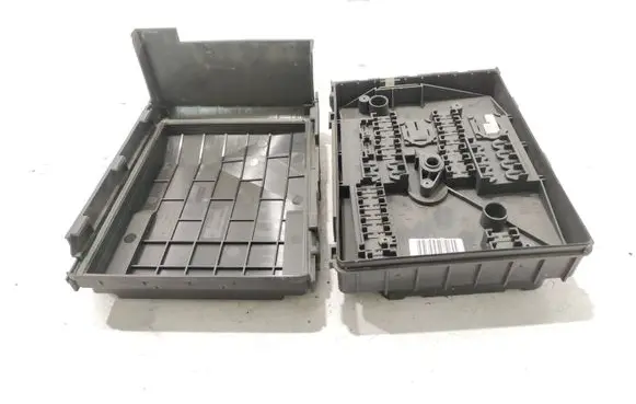 Volkswagen Touran I Fuse module 017181301 81281