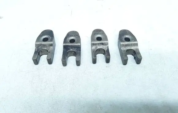 Volvo S90, V90 Fuel Injector clamp holder 