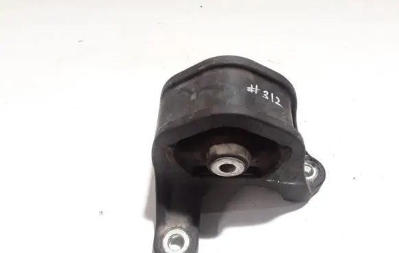 Honda Accord Engine mount bracket