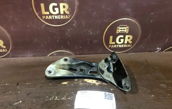 Skoda Octavia Mk2 (1Z) Fender mounting bracket 1Z0821142