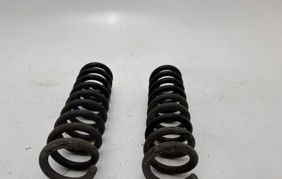 Mercedes-Benz GLK (X204) Rear coil spring A2043246504