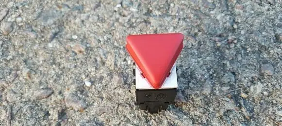 Volkswagen Golf V Hazard light switch 1K0953509A
