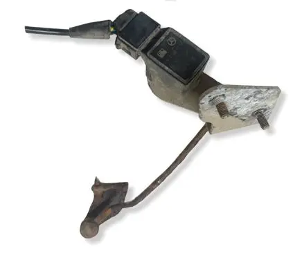 Mercedes-Benz E W211 Air suspension front height level sensor A0105427717