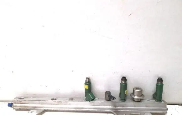 Volvo V70 Fuel main line pipe 0280161509