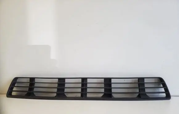 Audi A4 S4 B5 8D Front bumper lower grill 8D0807683