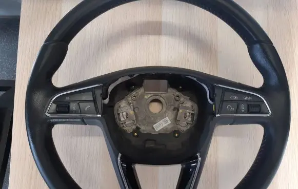 Seat Ibiza V (KJ) Steering wheel
