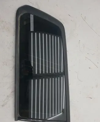 Volvo XC70 Rear side window 30674858