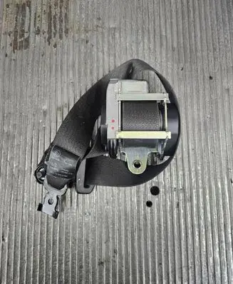 Opel Zafira C Front seatbelt 620611500 008R000