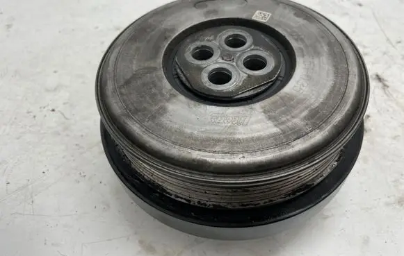 Mercedes-Benz E W212 Crankshaft pulley A6510351712