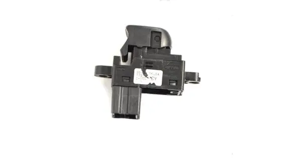 Nissan Juke I F15 Electric window control switch