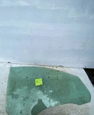 Ford Focus Front door window glass four-door DOT211M75AS2 43R000016