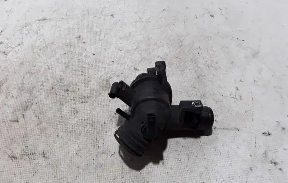 Mercedes-Benz C W204 Thermostat A6512000615