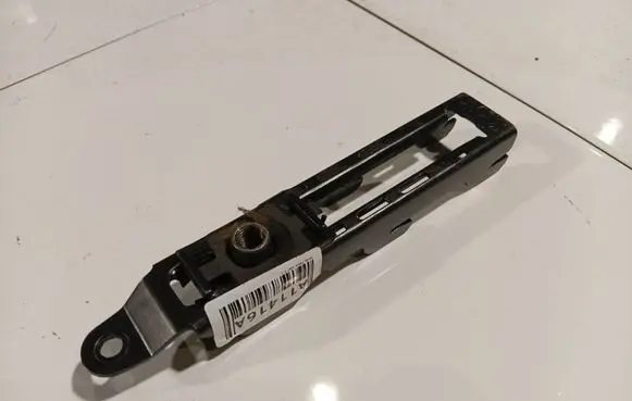 Skoda Fabia Mk2 (5J) Seat belt adjustment rail