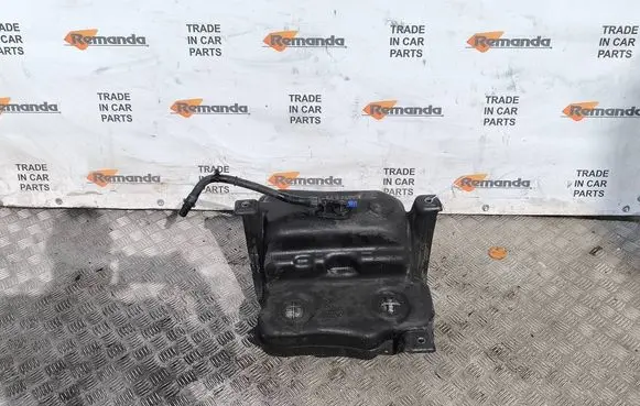Volkswagen PASSAT B8 AdBlue liquid reservoir 3Q0131877D 5Q0131969F