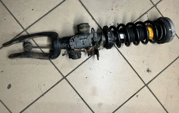 BMW 5 F10 F11 Front shock absorber/damper 6856983 10541310 007798