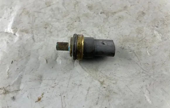 Coolant temperature sensor