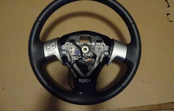 Toyota Auris 150 Steering wheel