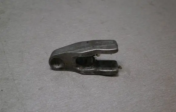 Mercedes-Benz ML W163 Fuel Injector clamp holder