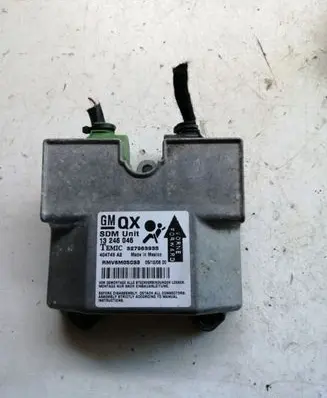 Opel Zafira B Airbag control unit/module 13246046
