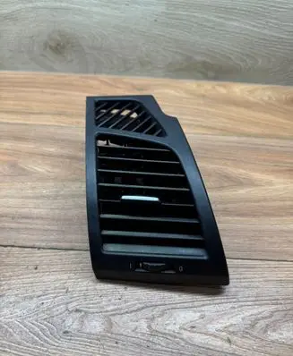 BMW 1 E81 E87 Dashboard side air vent grill/cover trim 7059188