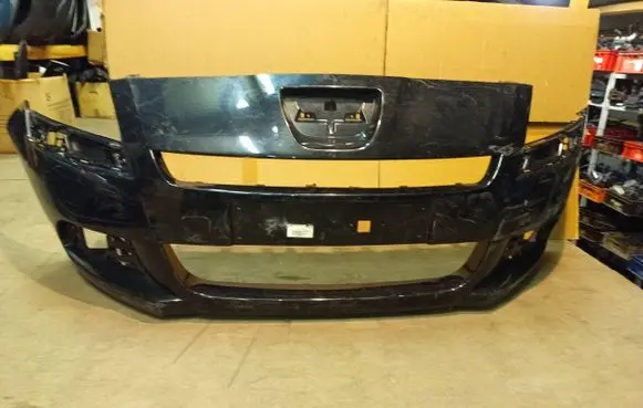 Peugeot 5008 Front bumper