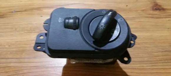 Ford Fiesta Light switch 2s6t13a024bb 0405371