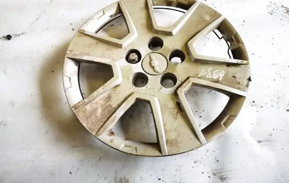 Chevrolet Orlando R15 wheel hub/cap/trim 