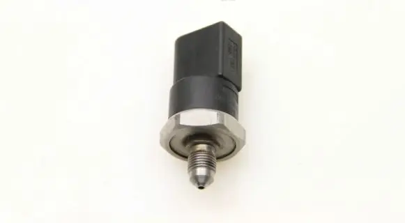 Audi A6 S6 C6 4F Fuel pressure sensor 06D906051A