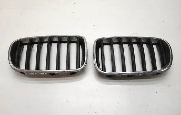BMW X3 F25 Front bumper upper radiator grill 7210726 7210725