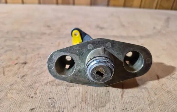 Volvo S80 Loading door lock 