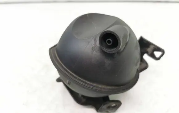 Vacuum air tank