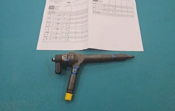 Honda Civic Fuel injector 0445110082 IMPRK1523395