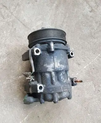 Volvo V50 Air conditioning (A/C) compressor (pump)