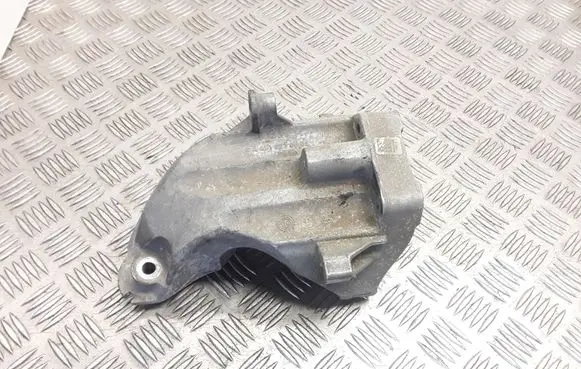 Mercedes-Benz E W212 Engine mounting bracket A6512230004