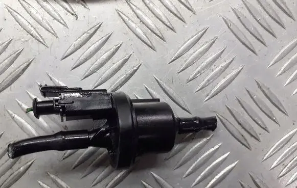 Ford Focus Turbo solenoid valve 0230142412