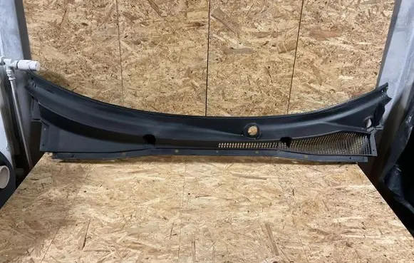 Subaru Legacy Wiper trim 91411AG010