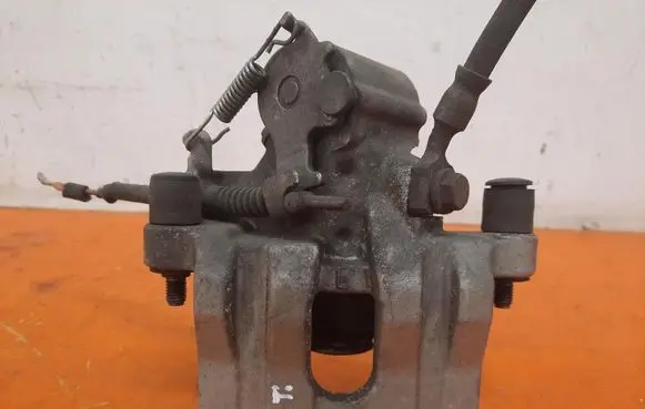 Opel Signum Rear brake caliper