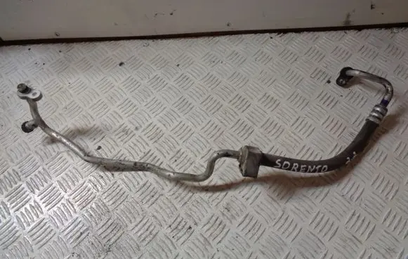 KIA Sorento Air conditioning (A/C) pipe/hose
