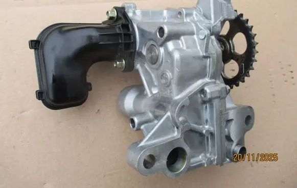 Mazda 3 III Oil pump 207112025