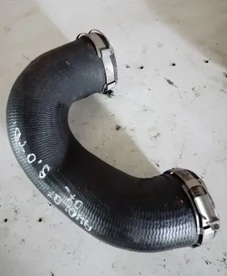 Audi Q7 4L Intercooler hose/pipe