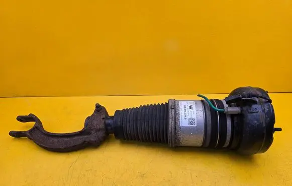 Porsche Macan (95B) Front air suspension shock absorber 95B616039B